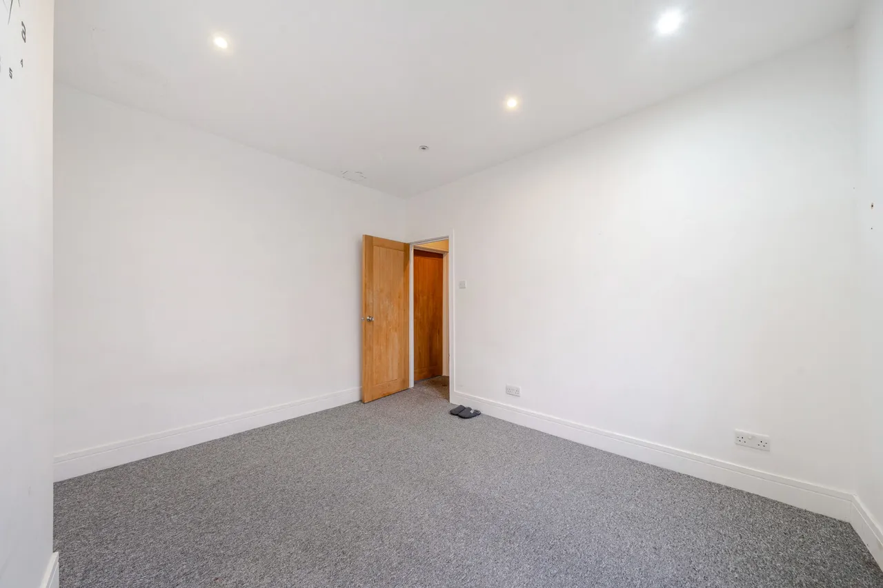 Myrtledene Road, SE2, photo 16