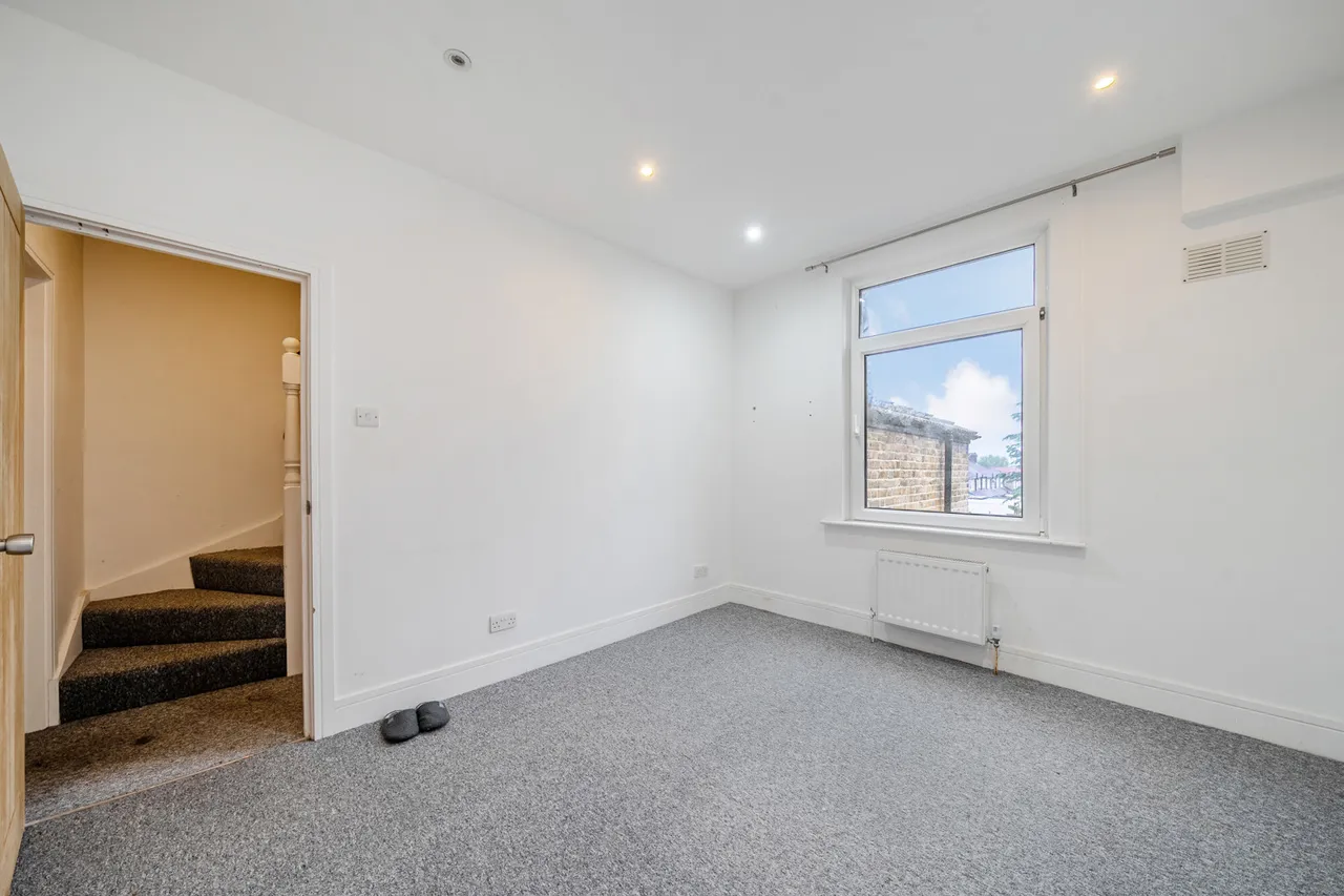 Myrtledene Road, SE2, photo 17