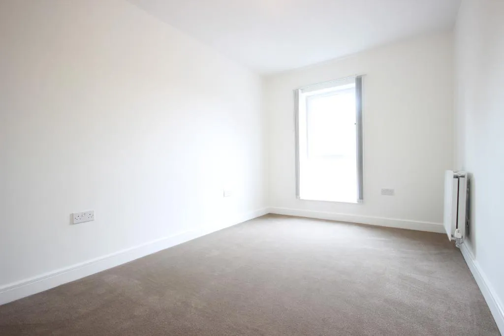 Campus Avenue, Dagenham, RM8, photo 12
