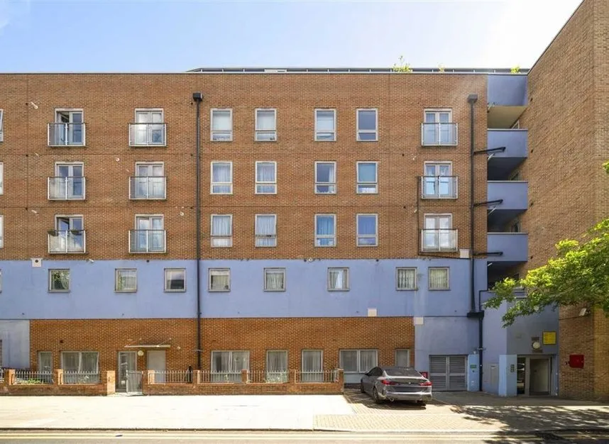 Glasshouse Fields, Wapping, E1W, photo 2