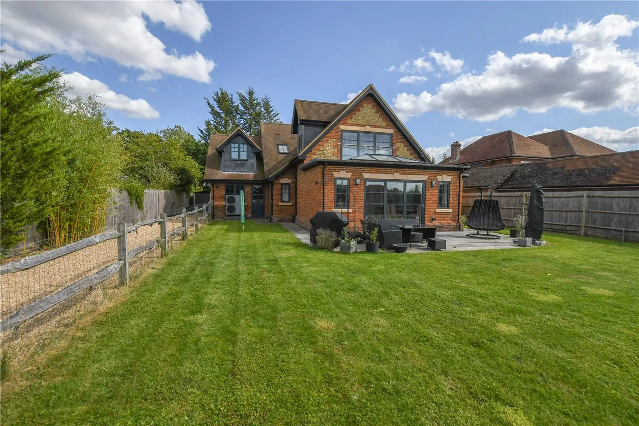 Nelsons Lane, Hurst, RG10, photo 19
