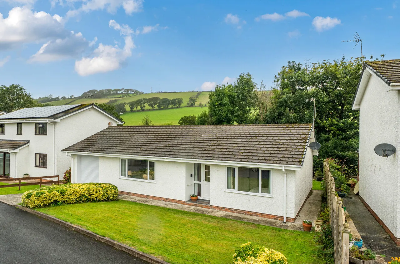 3 bed house for sale, Ger Y Llan, Penrhyncoch