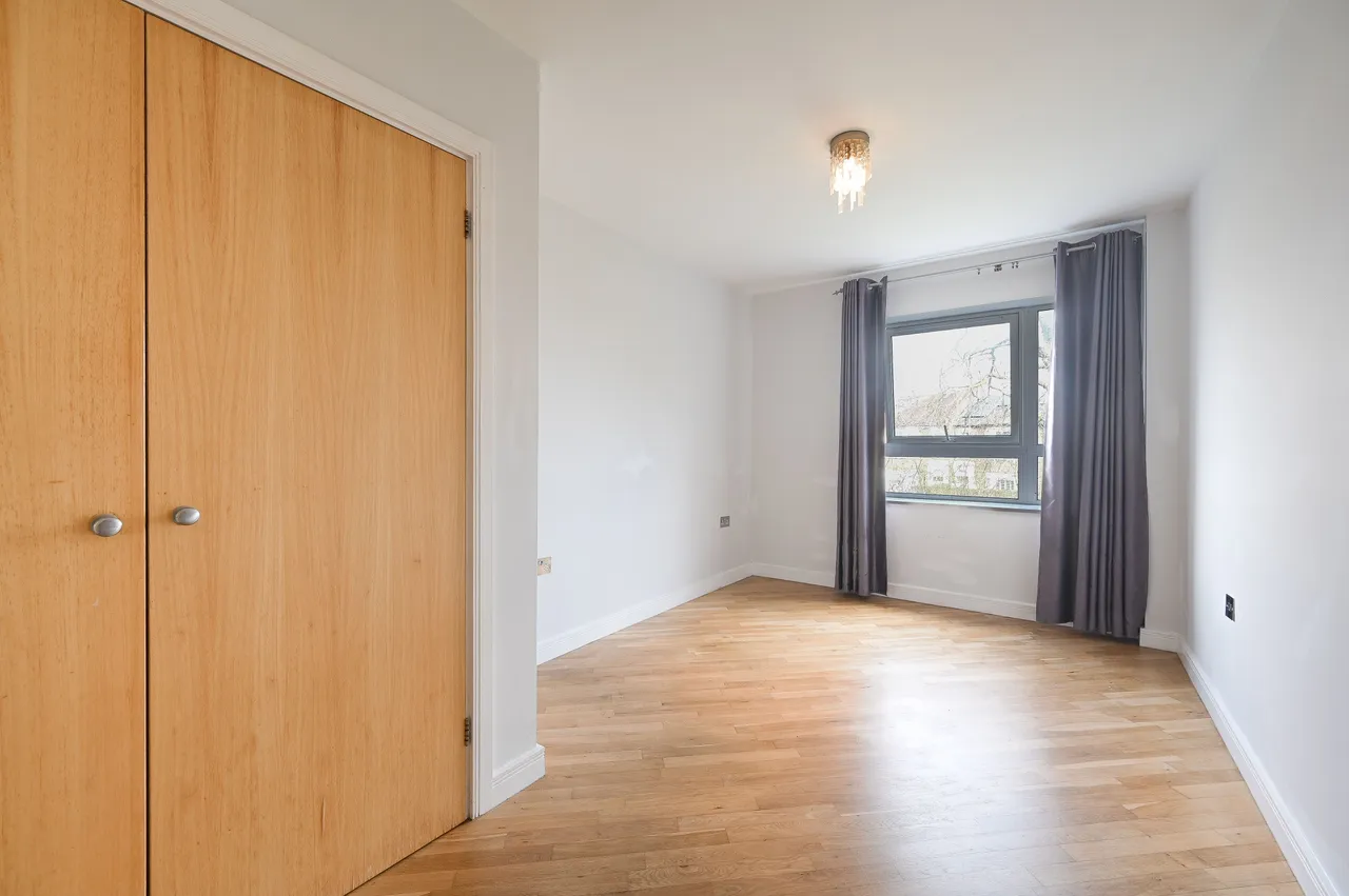 43 Catalpa Court, Hither Green Lane, London, photo 11