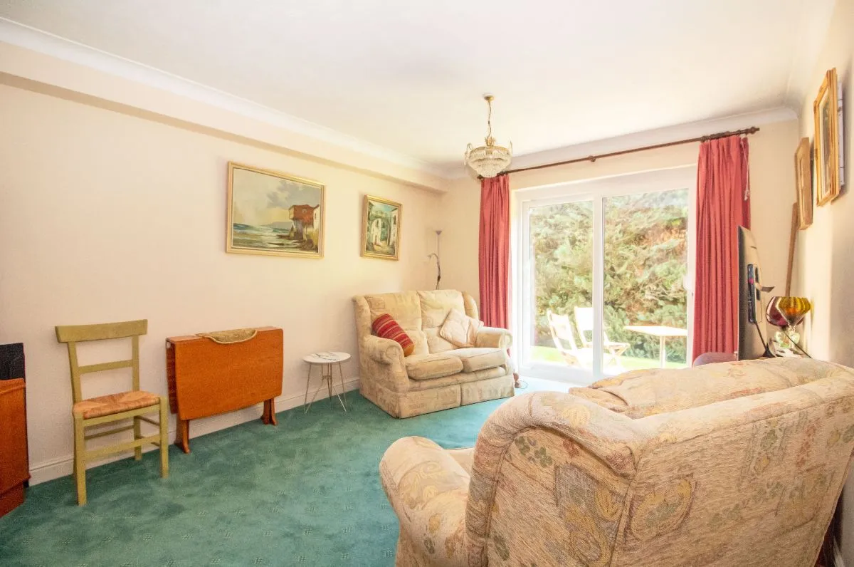 Havant Road, Horndean, Waterlooville, PO8 0XA, photo 4