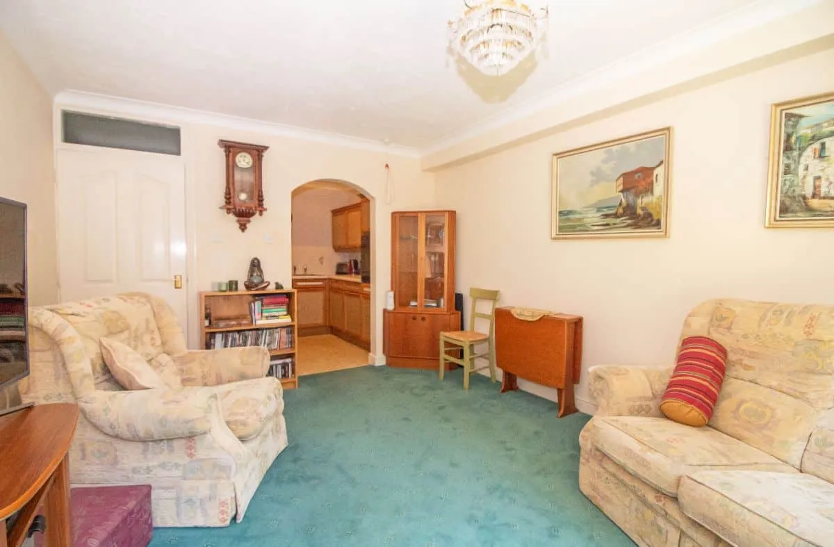Havant Road, Horndean, Waterlooville, PO8 0XA, photo 13