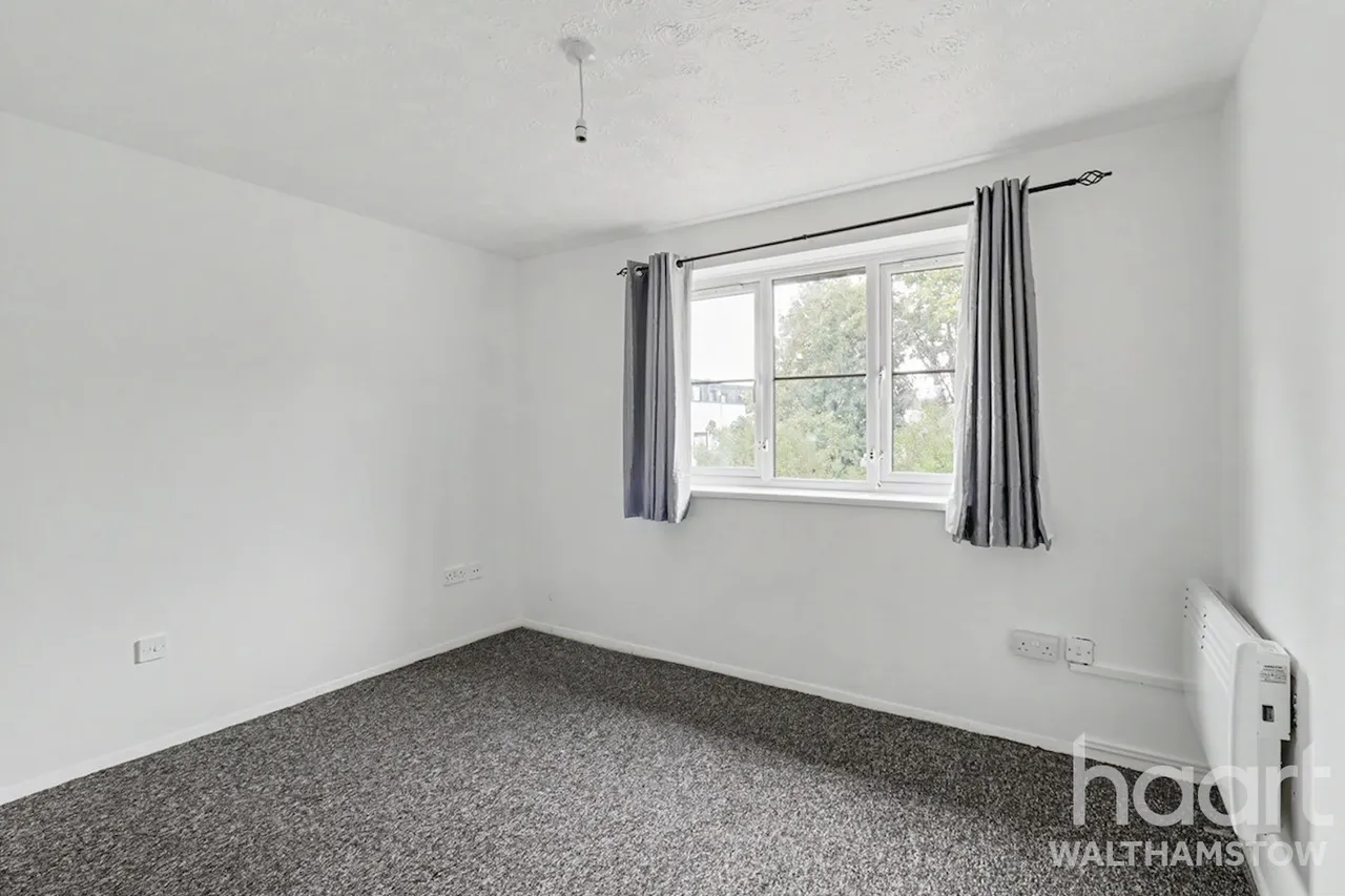 Yunus Khan Close, London, E17, photo 4