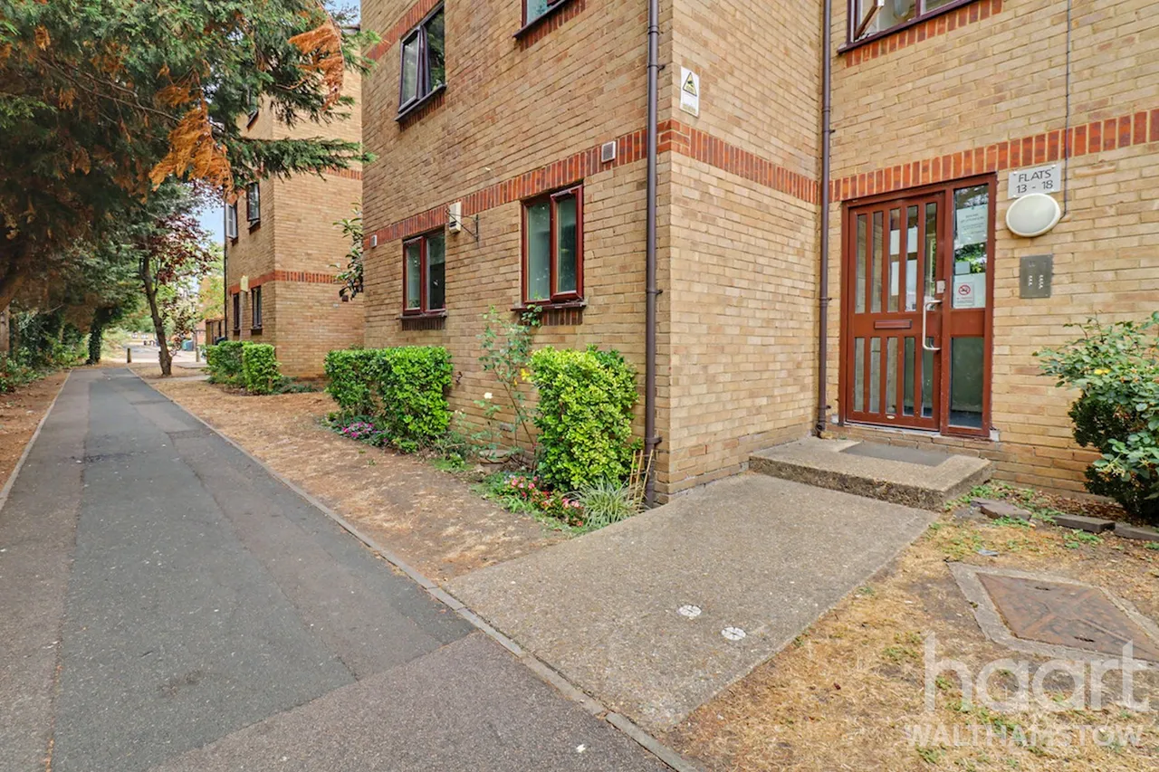 Yunus Khan Close, London, E17, photo 2