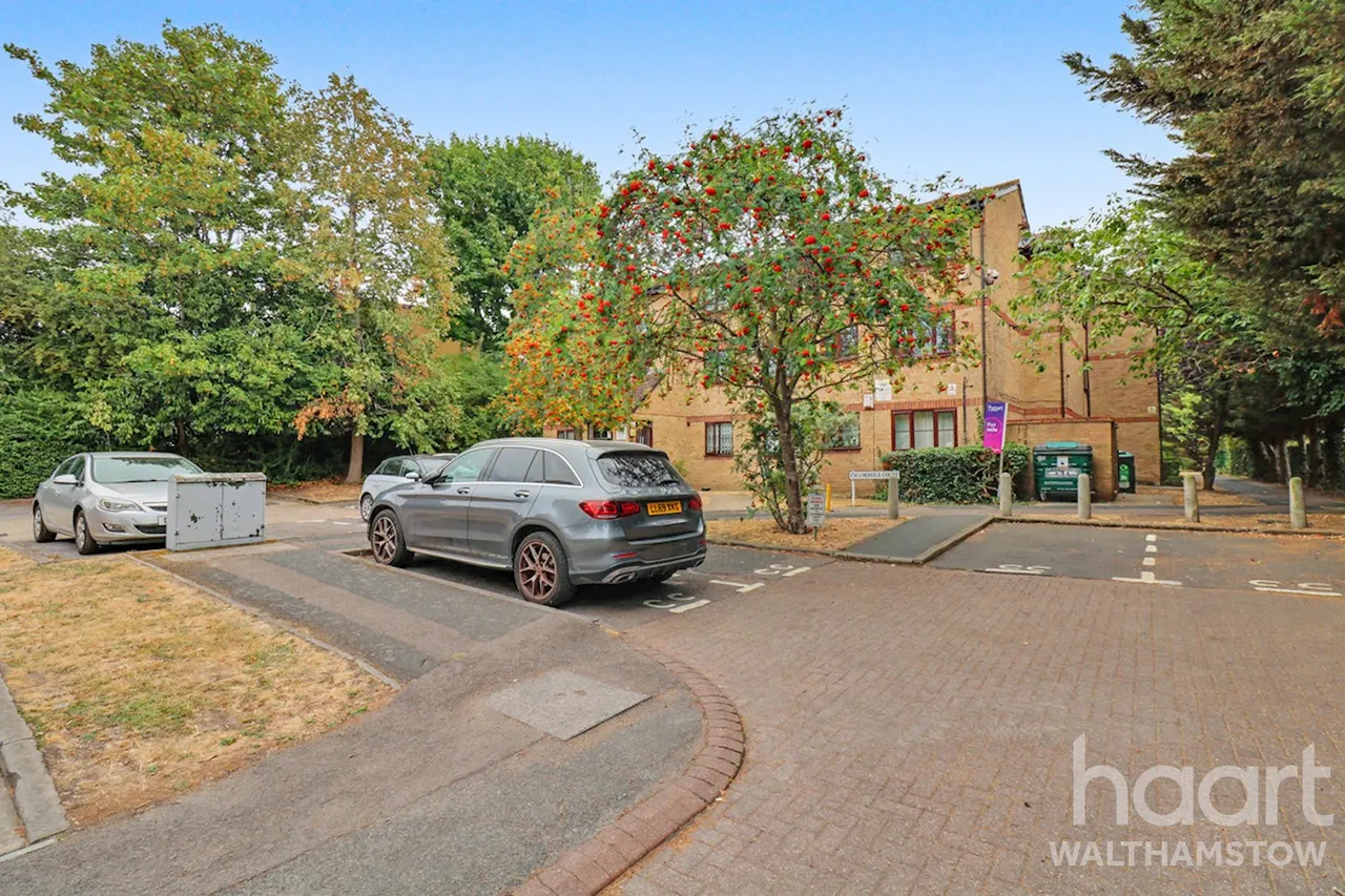 Yunus Khan Close, London, E17, photo 11