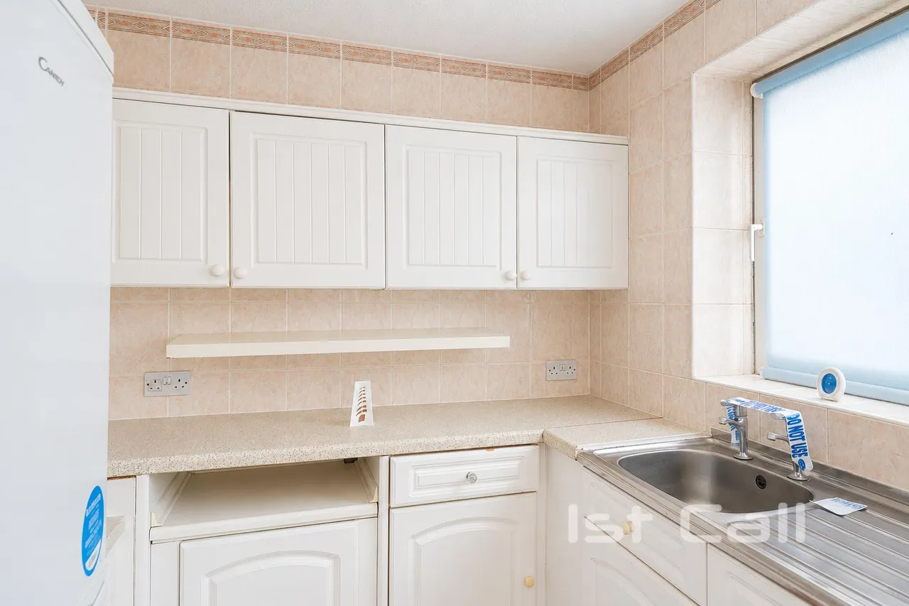 Holland Road, Westcliff-On-Sea, photo 7