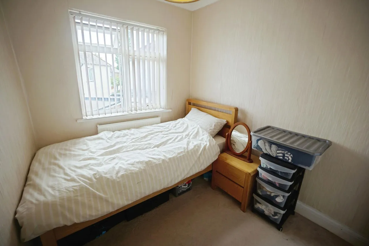 Rowan Crescent, Bradmore, WV3, photo 11
