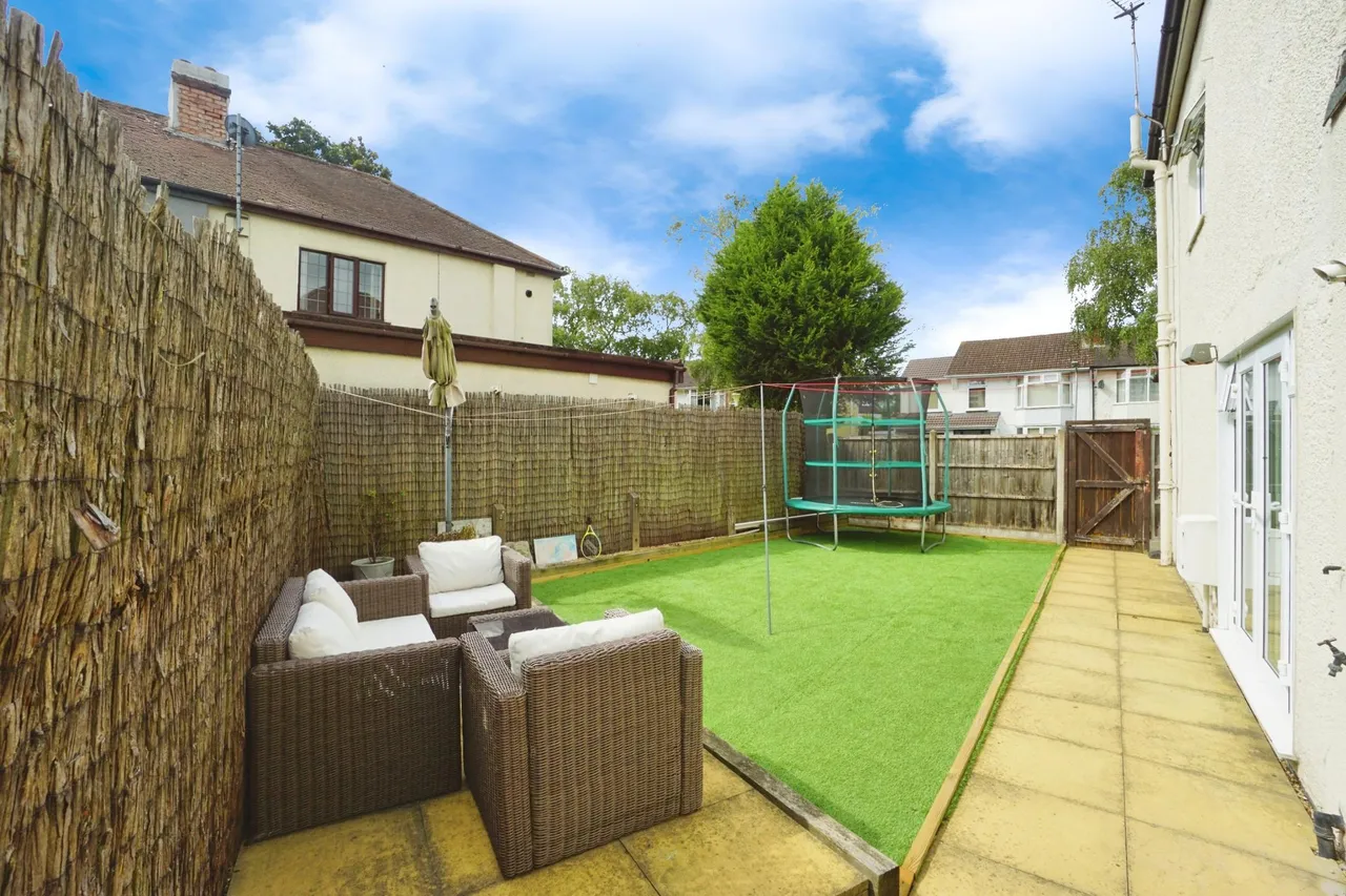 Rowan Crescent, Bradmore, WV3, photo 12