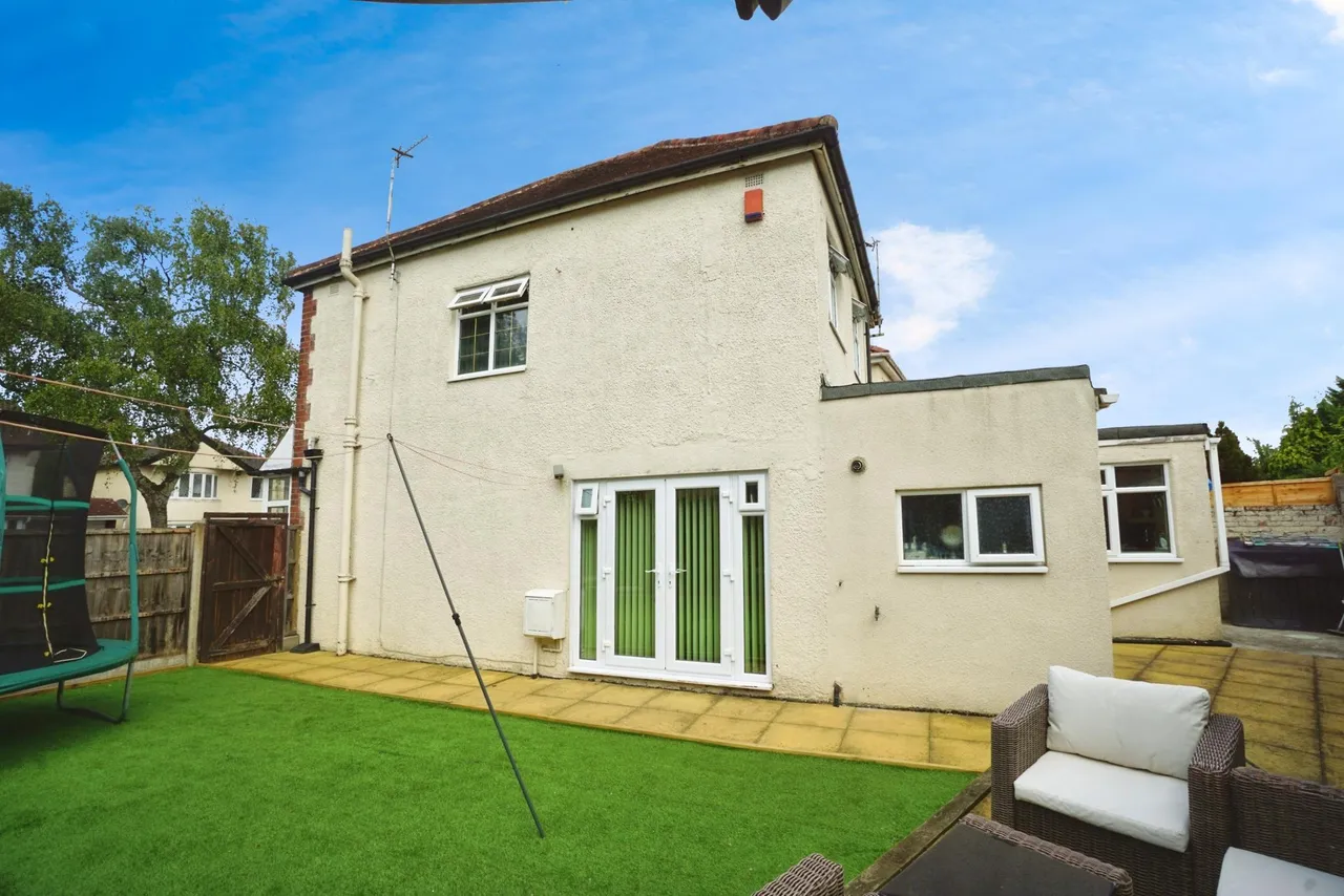 Rowan Crescent, Bradmore, WV3, photo 4