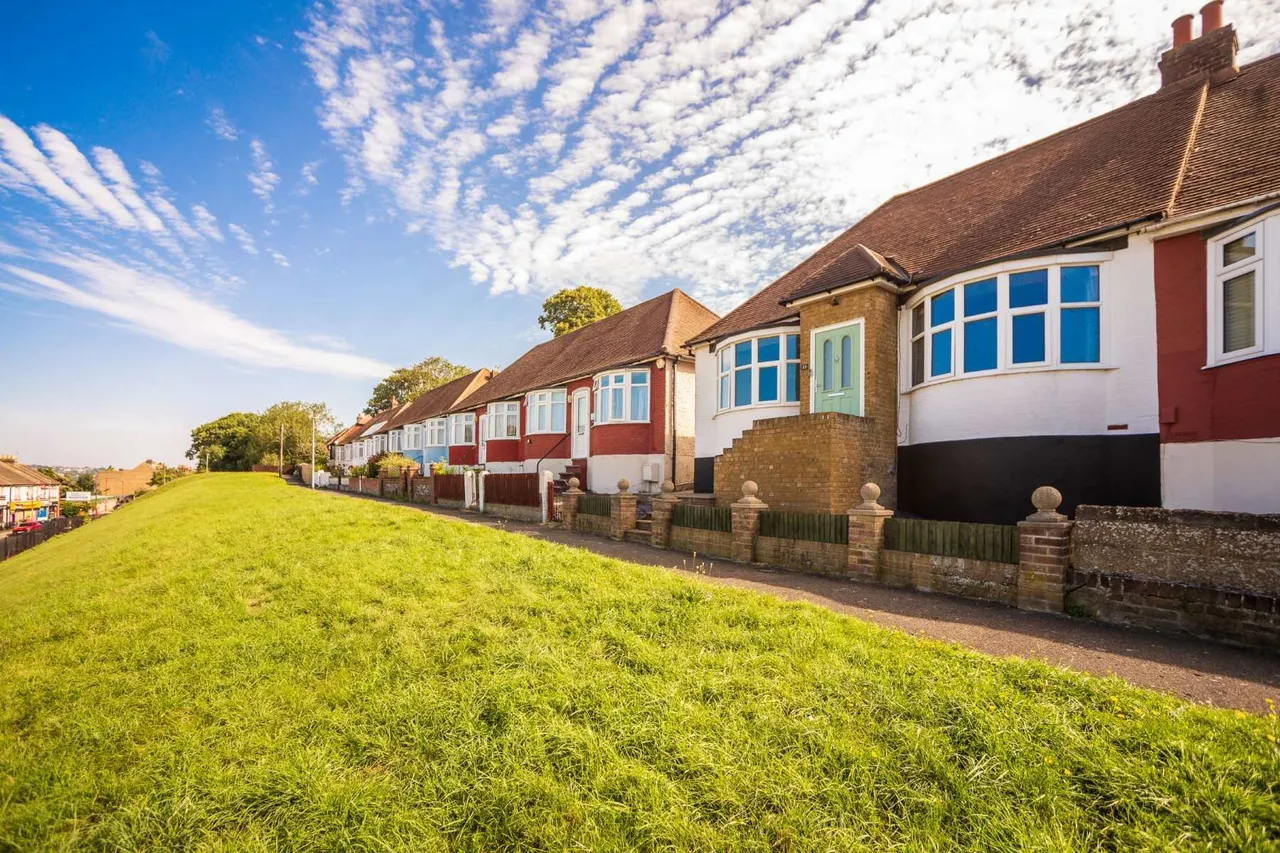 Delce Road, Rochester, Kent, ME1 2ET, photo 12