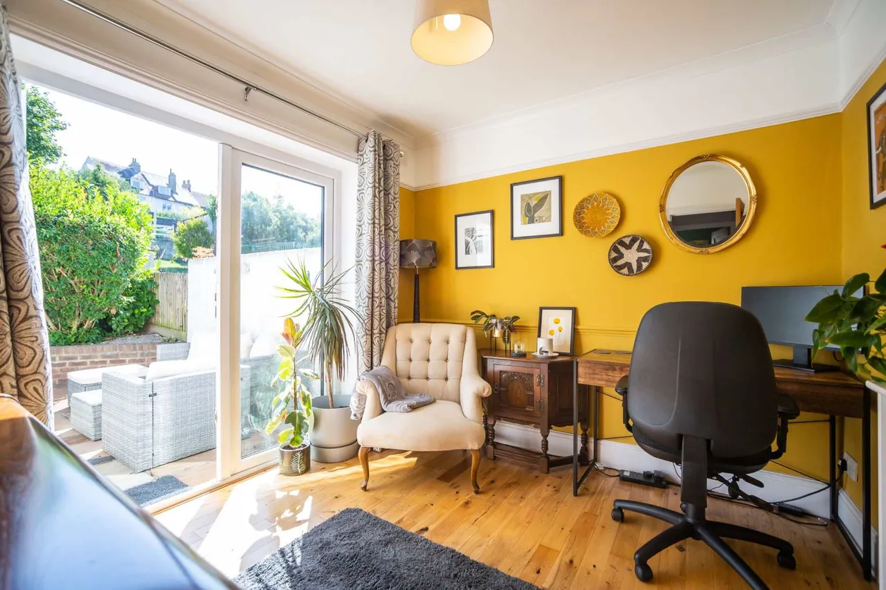 Delce Road, Rochester, Kent, ME1 2ET, photo 9