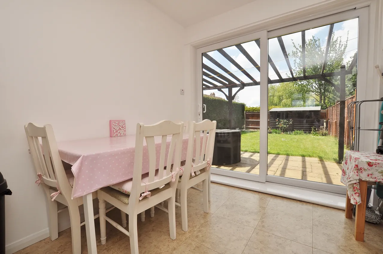 Emmanuel Close, Guildford, GU2, photo 5