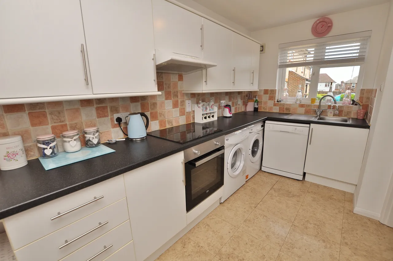 Emmanuel Close, Guildford, GU2, photo 3
