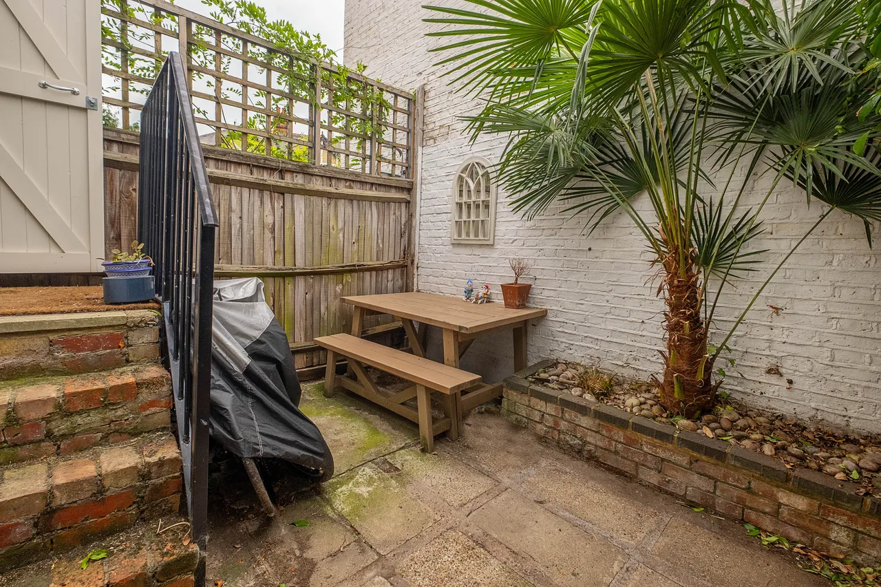 Salford Road, London, SW2, photo 11