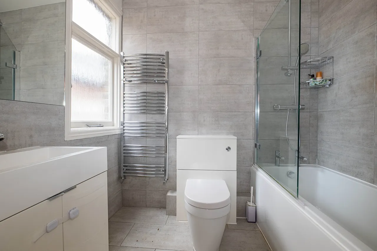 Salford Road, London, SW2, photo 12