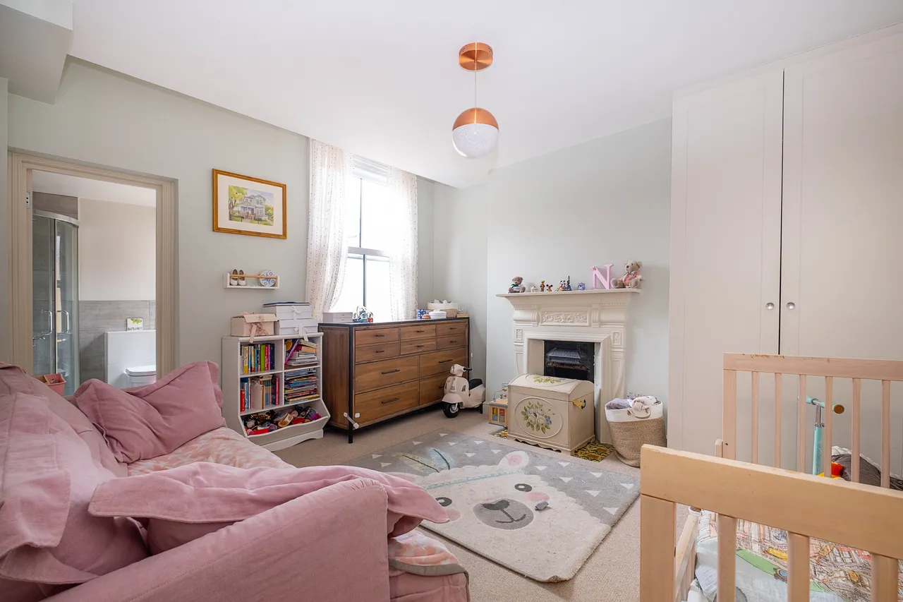 Salford Road, London, SW2, photo 9