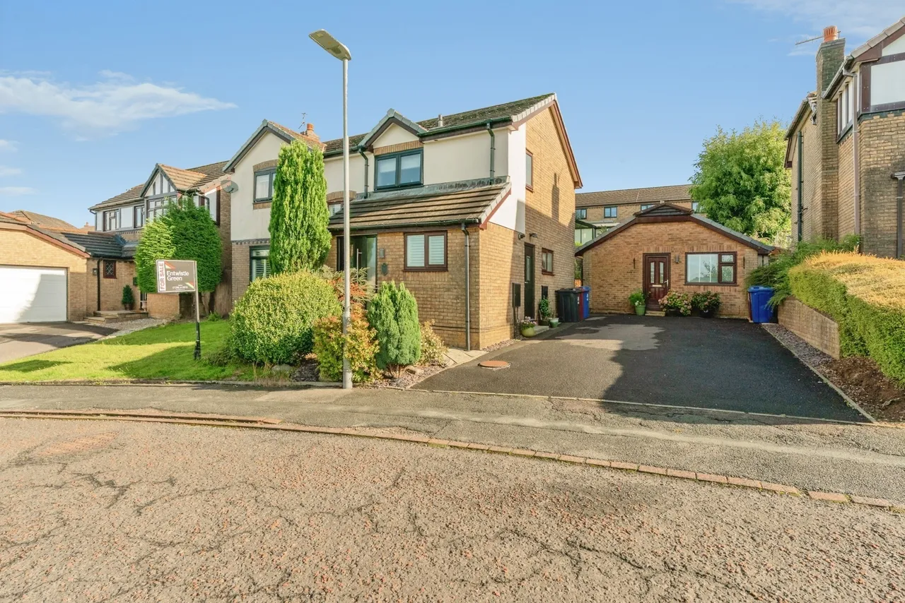 4 bed house for sale, Applecross Drive, Burnley, BB10