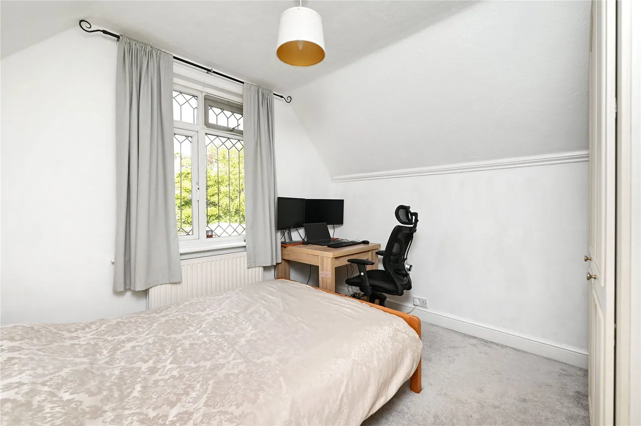 Kingston Road, Staines, TW18, photo 11