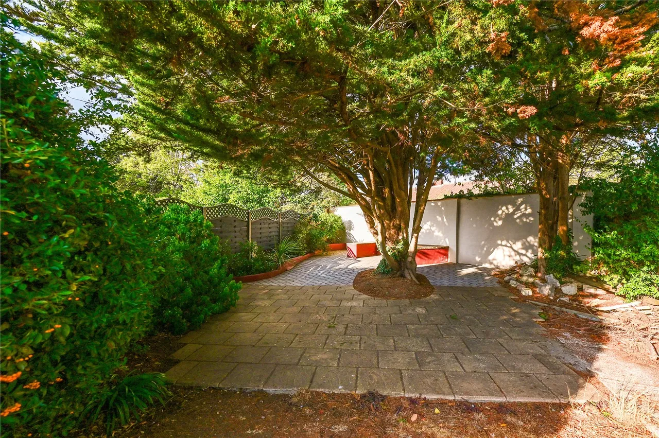 Kingston Road, Staines, TW18, photo 6