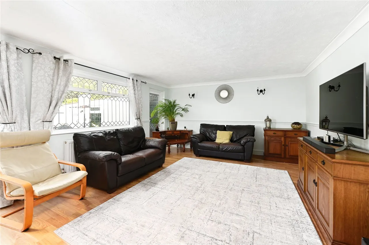 Kingston Road, Staines, TW18, photo 9