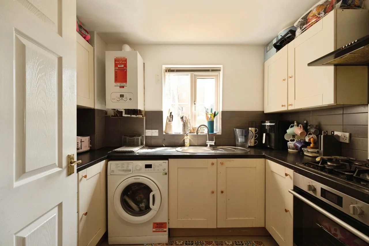 Friars Close, Ilford, IG1, photo 11