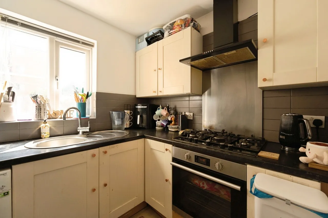 Friars Close, Ilford, IG1, photo 10