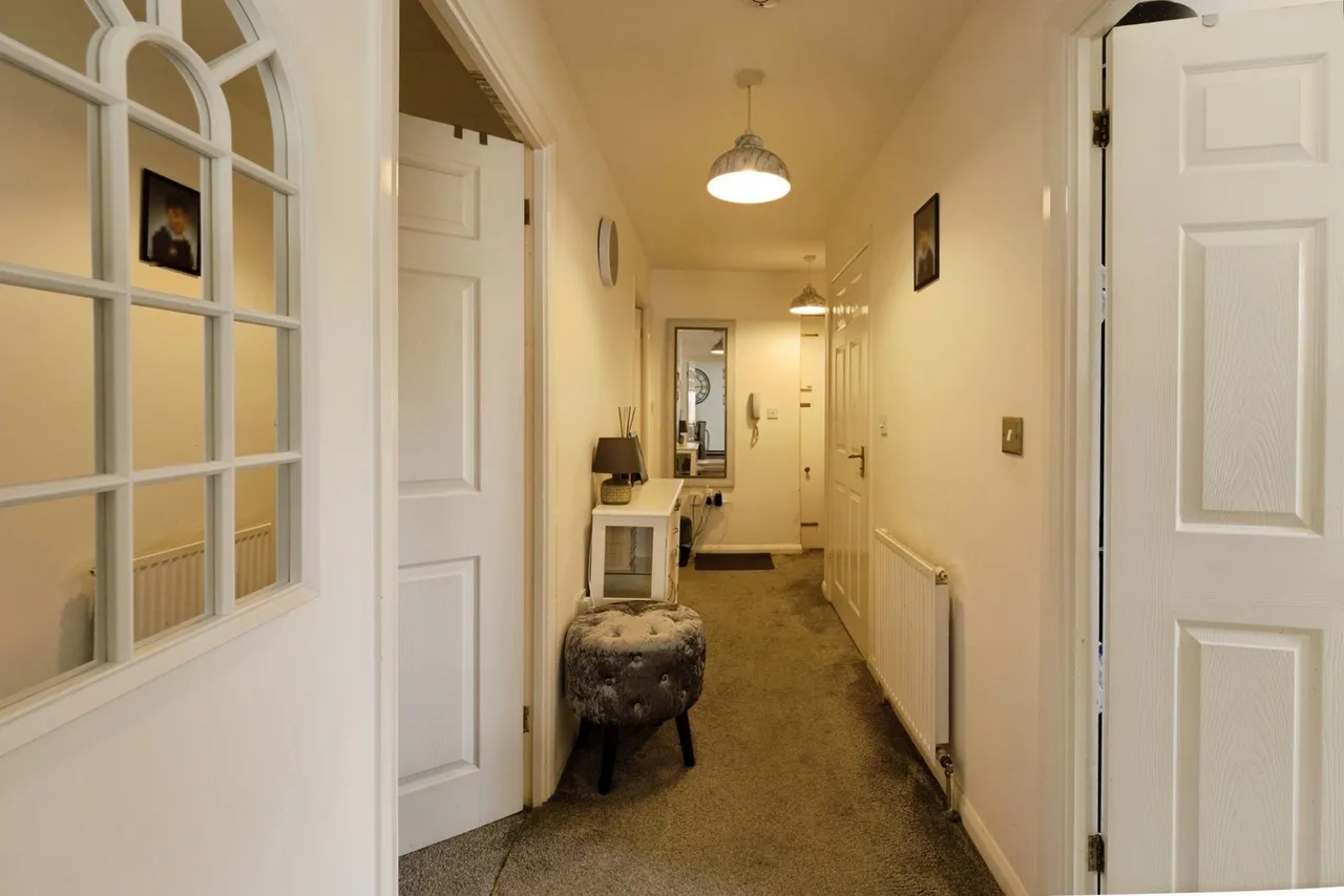 Friars Close, Ilford, IG1, photo 7