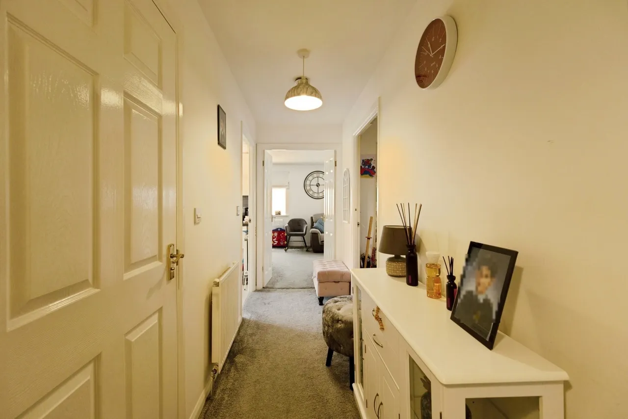 Friars Close, Ilford, IG1, photo 9