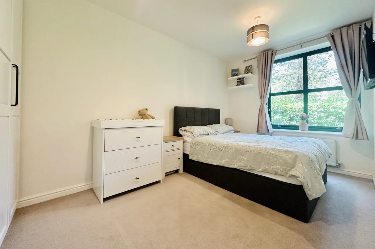 Minley Road, Fleet, Hampshire, GU51 2AE, photo 4