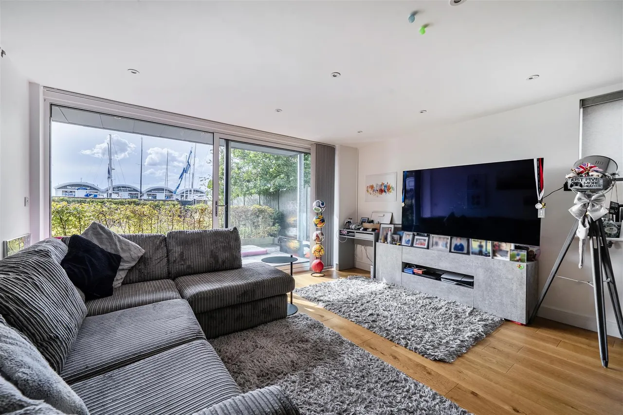 Old Swanwick Lane, Lower Swanwick, photo 5