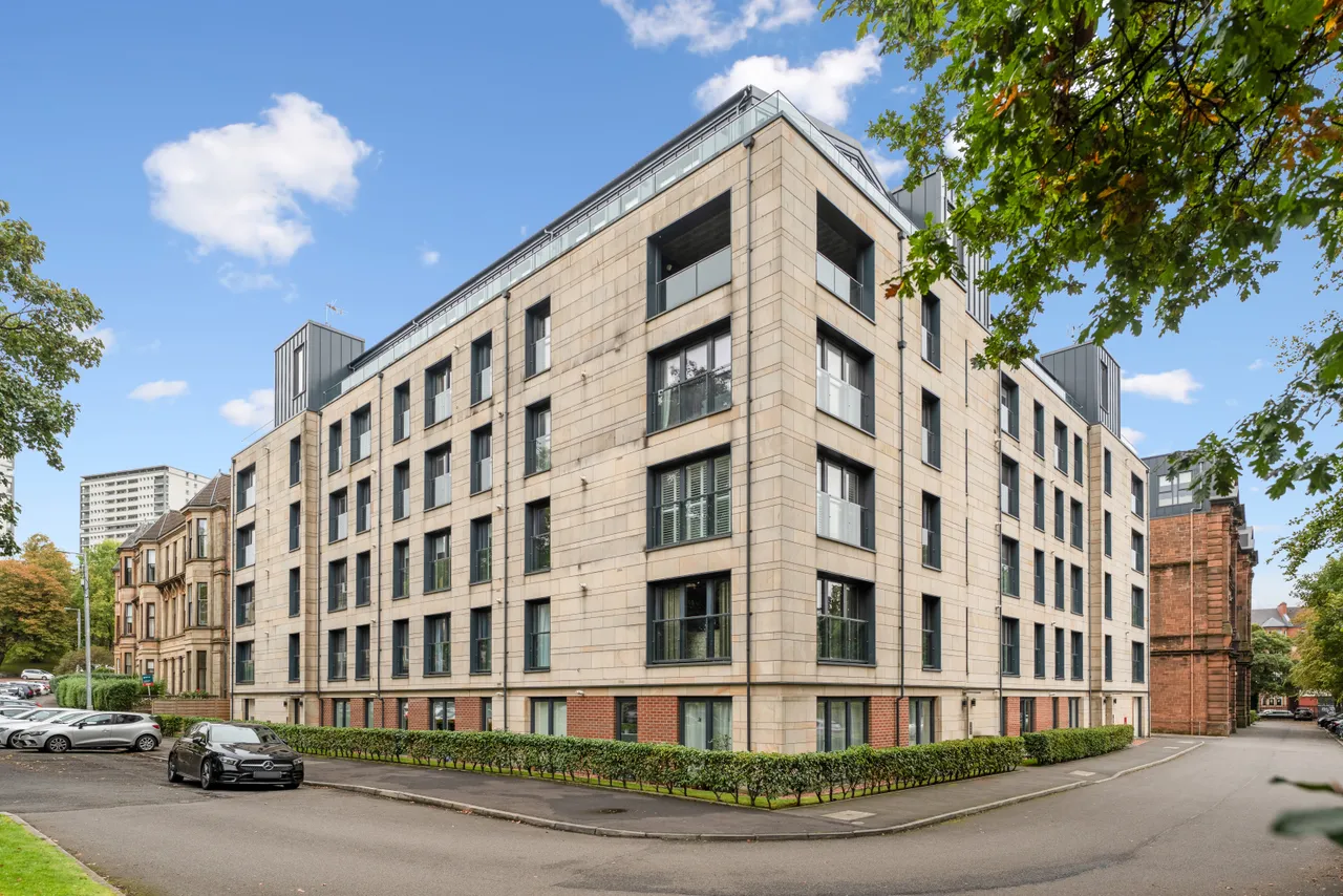 2 bed flat for sale, Broomhill Avenue, Broomhill, G11