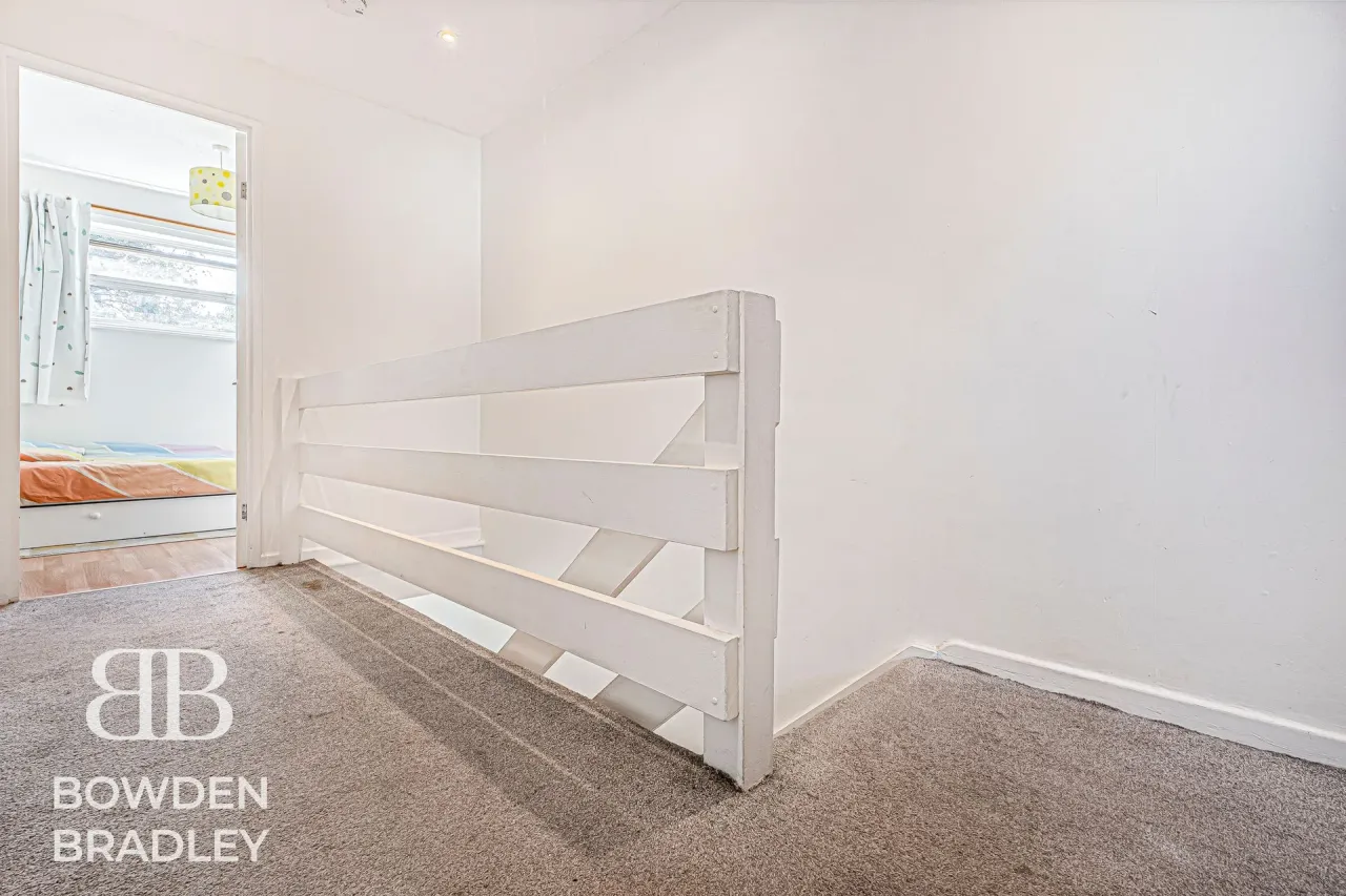 Aileen Walk, Stratford, E15, photo 9