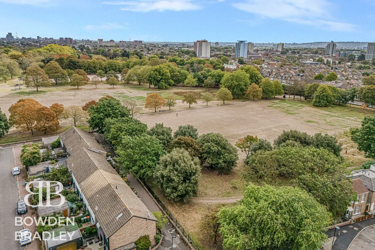 Aileen Walk, Stratford, E15, photo 40