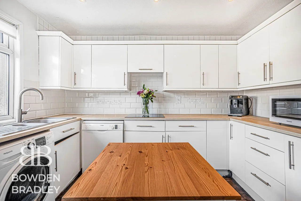 Aileen Walk, Stratford, E15, photo 28