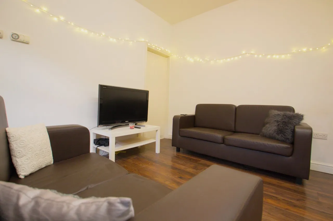 3 bed house to rent, Thornville Grove, Hyde Park, LS6