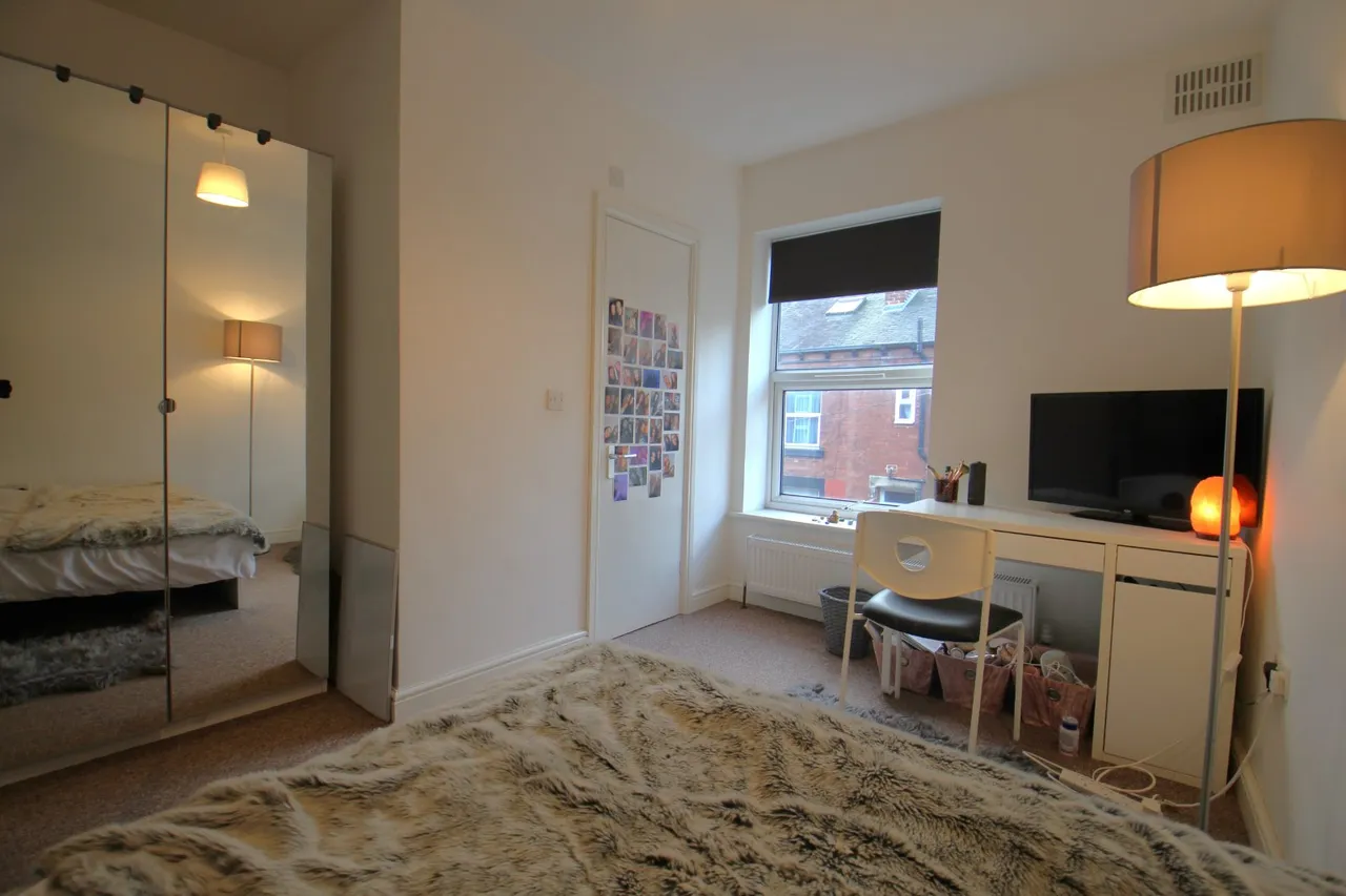 Thornville Grove, Hyde Park, LS6, photo 5