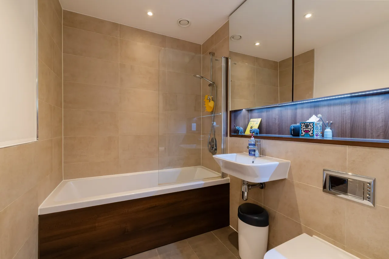 14 Peartree Way, London, SE10, photo 8