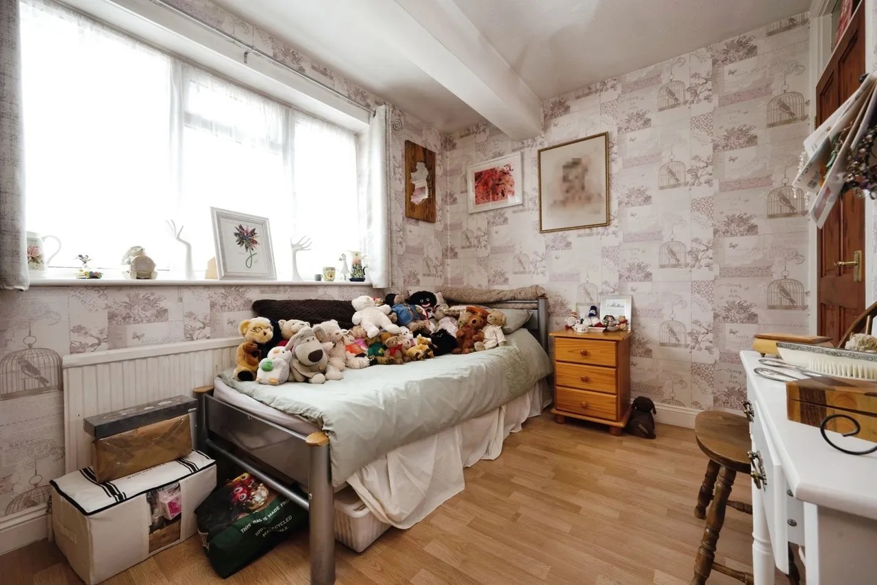 Sutherland Place, Luton, Bedfordshire, LU1, photo 15