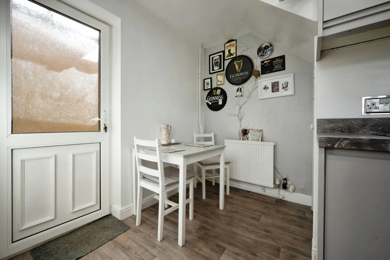 Sutherland Place, Luton, Bedfordshire, LU1, photo 7
