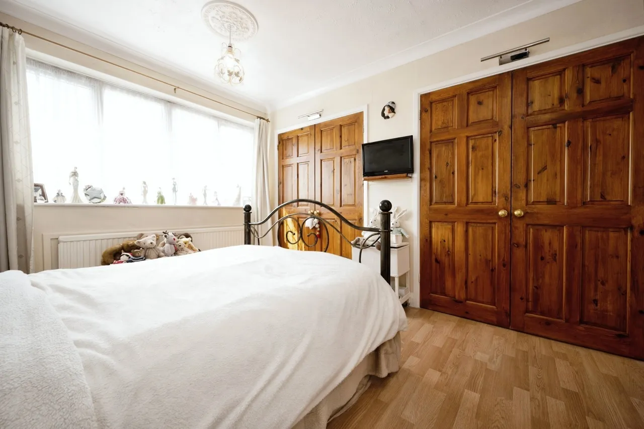 Sutherland Place, Luton, Bedfordshire, LU1, photo 12