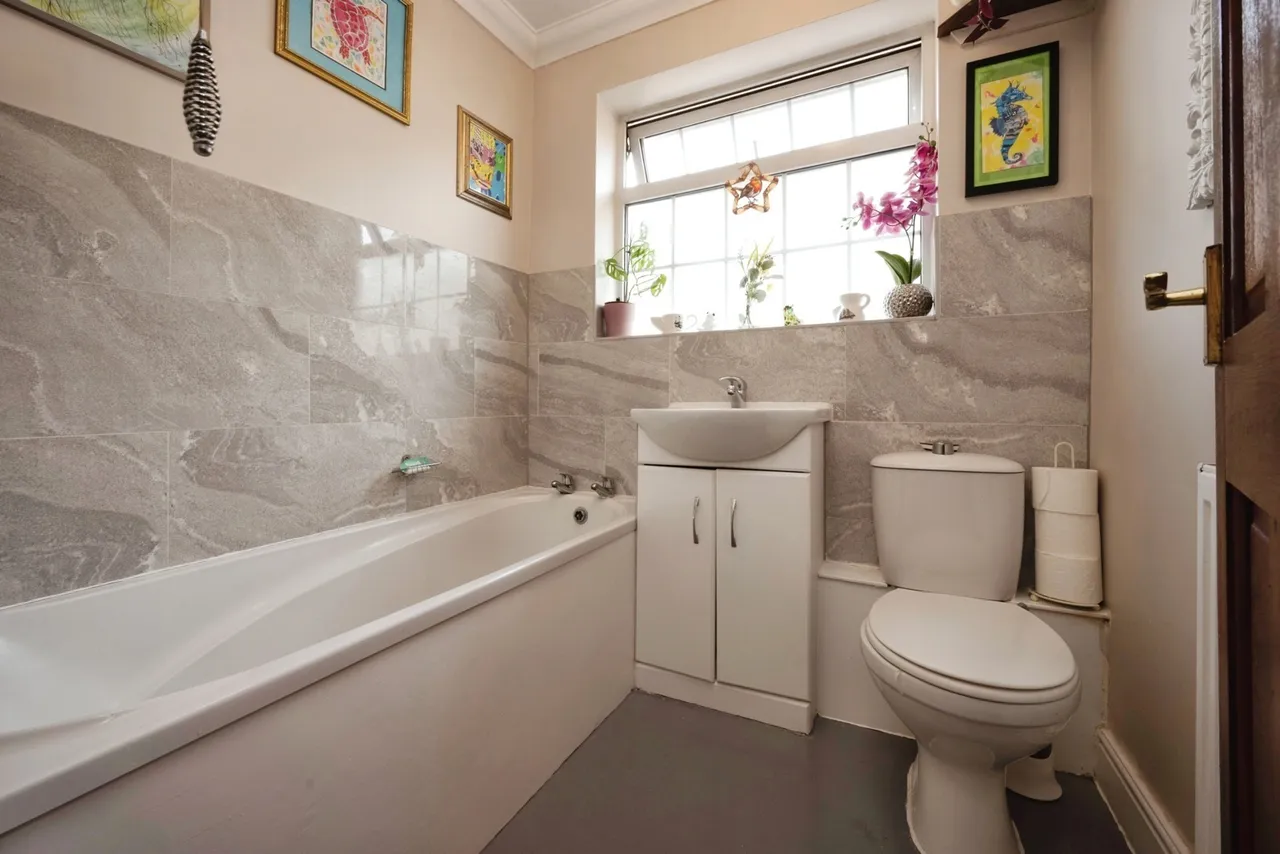 Sutherland Place, Luton, Bedfordshire, LU1, photo 16