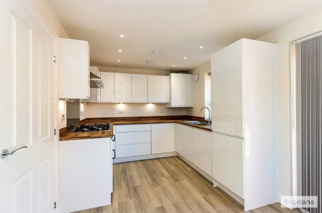 3 bed house to rent — Quince Close, Whittlesey, PETERBOROUGH