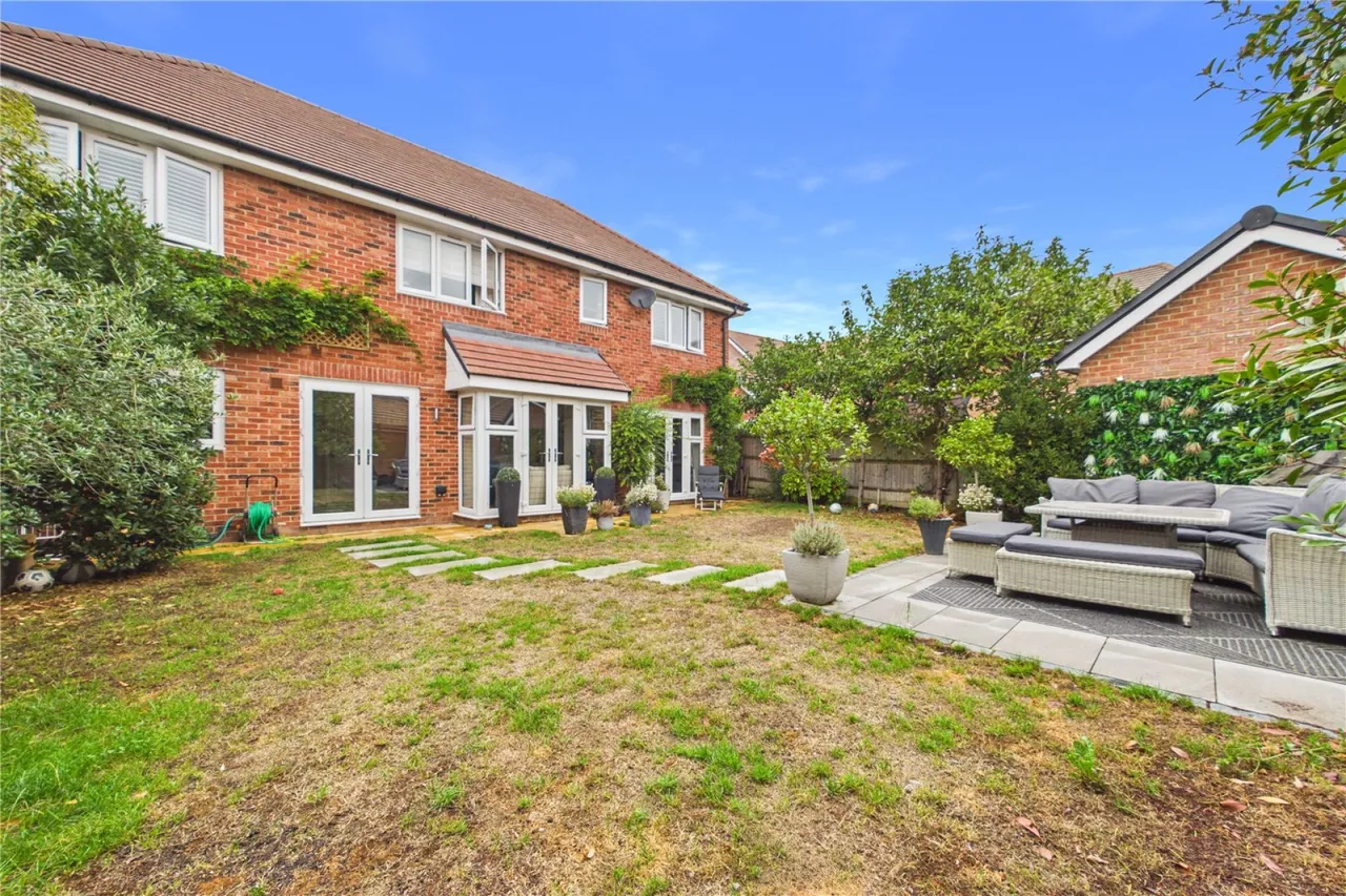Cook Grove, Spencers Wood, RG7, photo 13