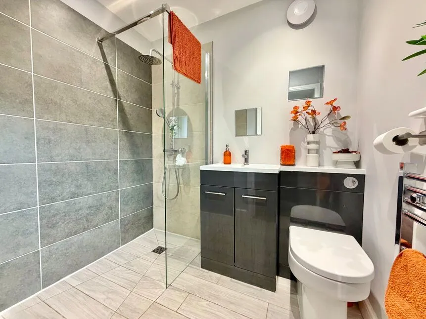 Beach Close, Evesham, Worcestershire, WR11, photo 8