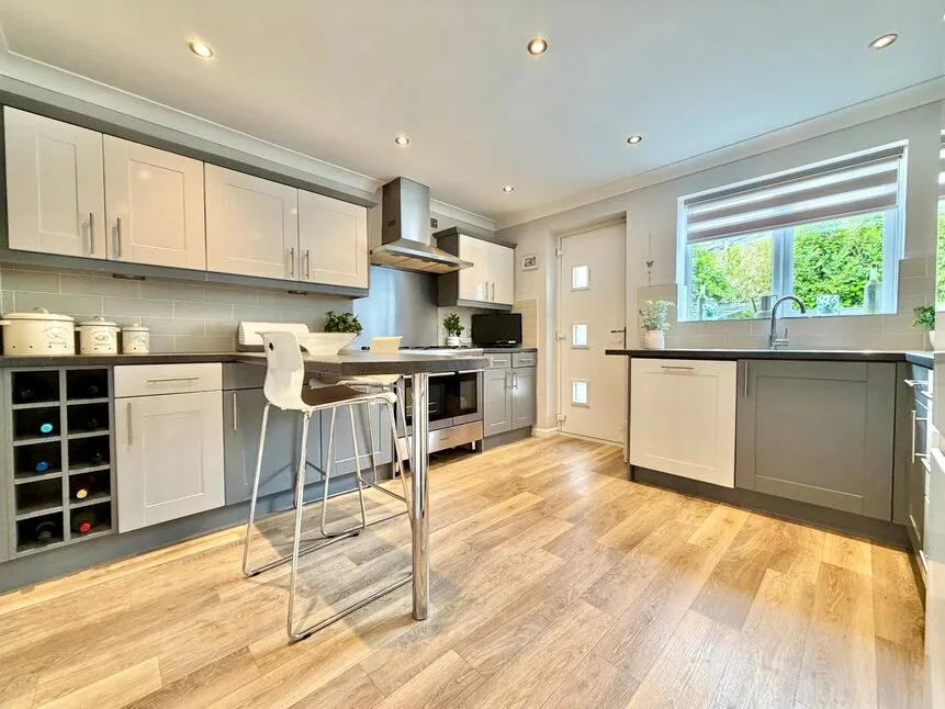 Beach Close, Evesham, Worcestershire, WR11, photo 6