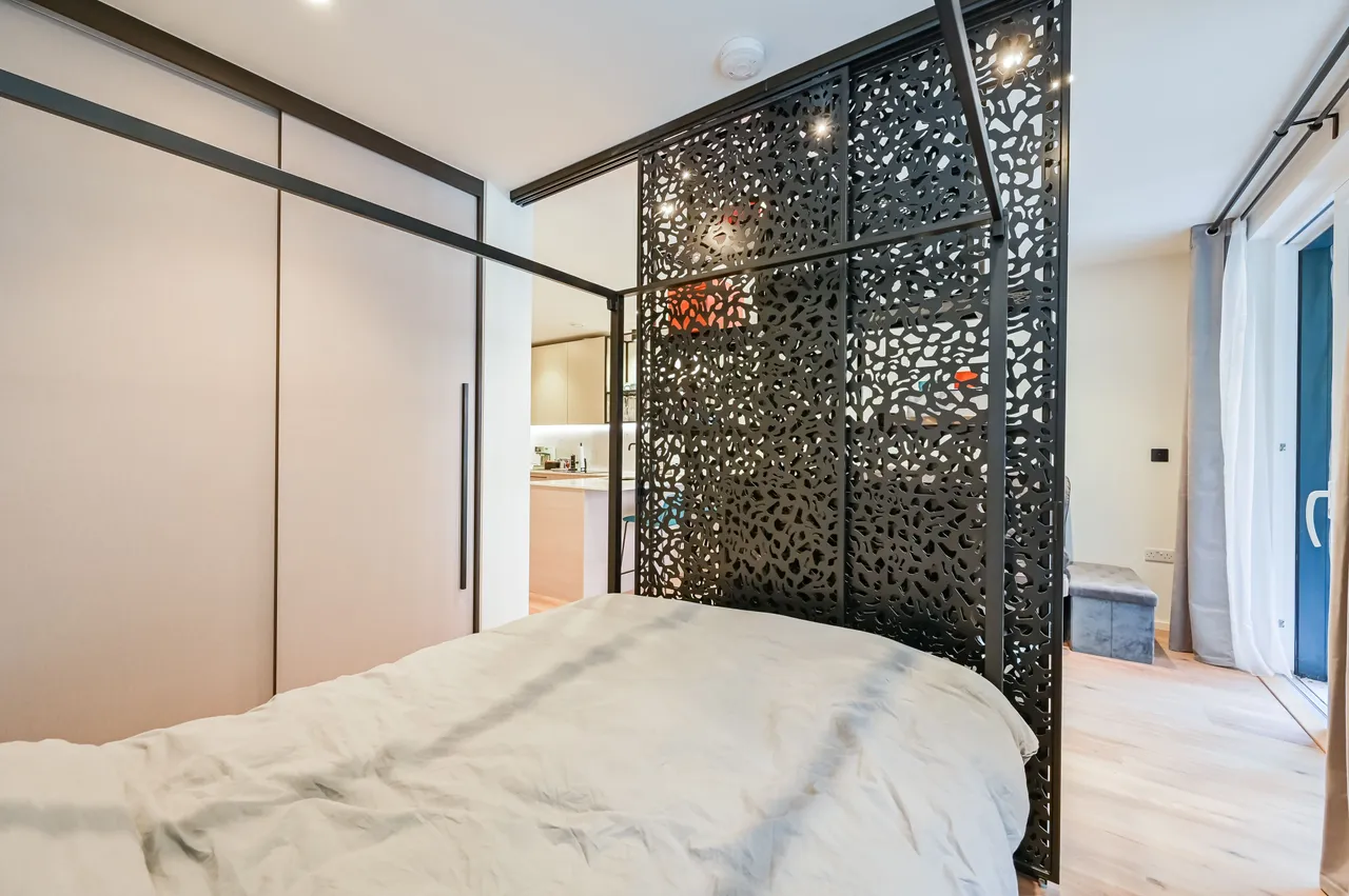 Flat 104, Curlew House, London, photo 11