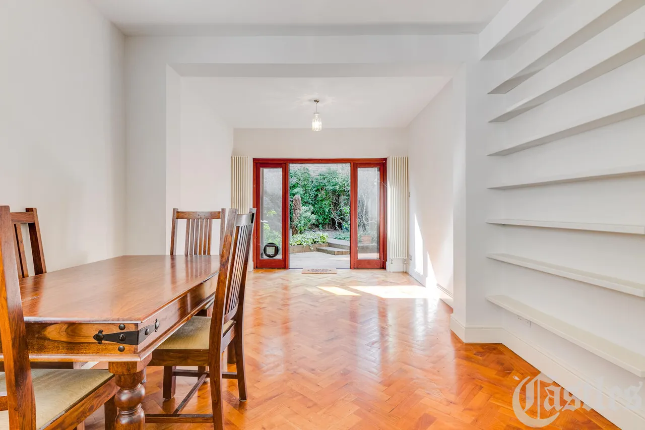 Weston Park, N8, photo 11